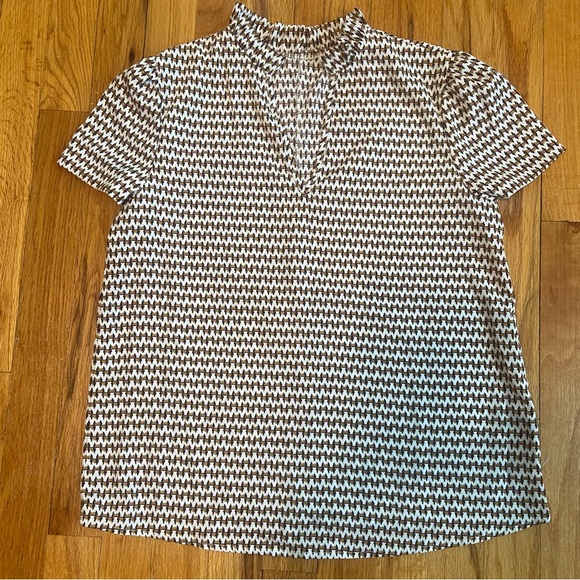 SHEIN Allover Print Notch Neck Blouse - Picture 3 of 5